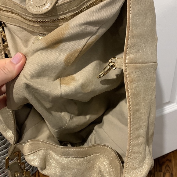 Metallic gold tory burch shoulder bag w/dustbag - Picture 7 of 9